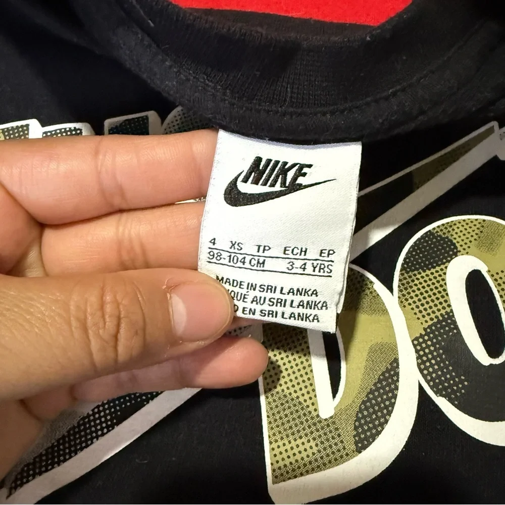 Nike Kids Red and Black Sweatshirts bundle size 4